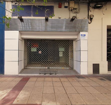 Foto 2 de Local en alquiler en calle Francisco de Vitoria con aire acondicionado