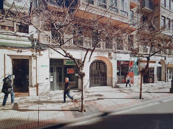 Foto 1 de Alquiler de local en calle Del Conde de Aranda de 145 m²