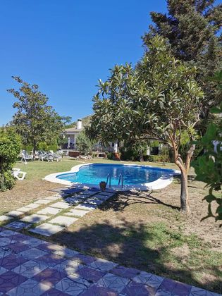 Foto 2 de Chalet en venta en Alfacar de 7 habitaciones con piscina y jardín