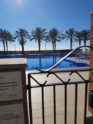 Foto 2 de Estudio en venta en Algarrobo-Costa con piscina y jardín