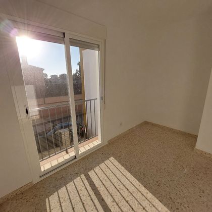 Foto 2 de Casa adossada en venda a calle Acebuche de 4 habitacions amb terrassa