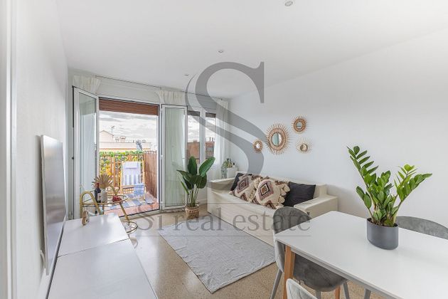 Foto 2 de Àtic en venda a Vila de Gràcia de 2 habitacions amb terrassa i ascensor
