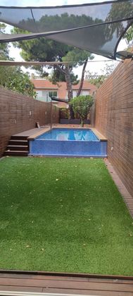 Foto 2 de Casa adossada en venda a Horta de 2 habitacions amb terrassa i piscina