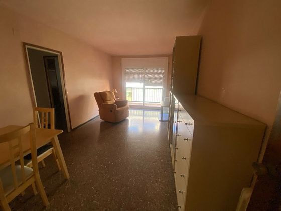 Foto 1 de Pis en venda a La Plana de 3 habitacions amb garatge i balcó