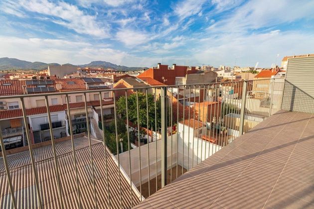 Foto 1 de Dúplex en venta en Poble Nou - Zona Esportiva de 4 habitaciones con terraza y balcón