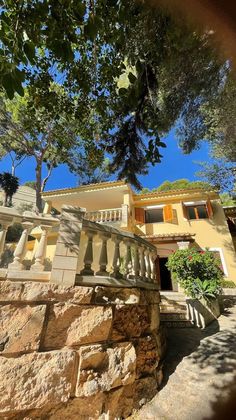 Foto 1 de Chalet en venta en calle Sant Andreu de 4 habitaciones con terraza y piscina