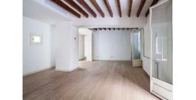Foto 2 de Venta de piso en calle Monti Sion de 2 habitaciones con aire acondicionado y ascensor
