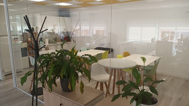 Foto 1 de Oficina en alquiler en Coll Favà - Can Magí con aire acondicionado y calefacción
