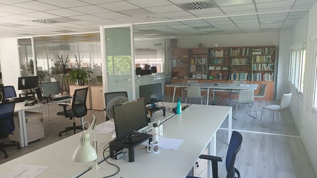 Foto 2 de Oficina en lloguer a Coll Favà - Can Magí amb aire acondicionat i calefacció
