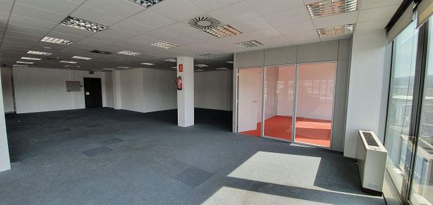 Foto 1 de Oficina en alquiler en Coll Favà - Can Magí de 142 m²