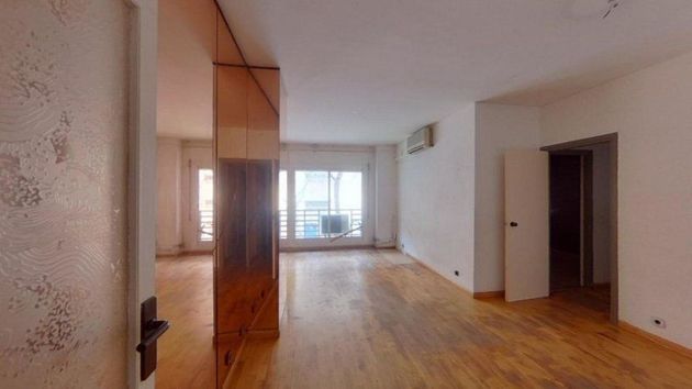 Foto 1 de Pis en venda a calle De Vila i Vilà de 2 habitacions amb ascensor