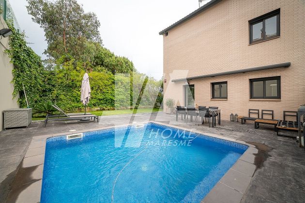Foto 2 de Casa adossada en venda a Montgat de 4 habitacions amb terrassa i piscina