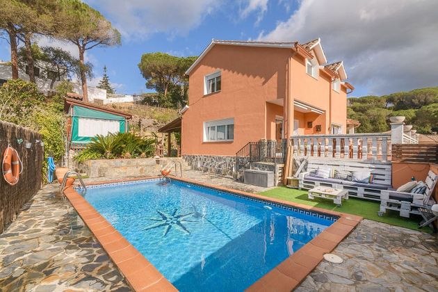 Foto 2 de Xalet en venda a Dosrius de 5 habitacions amb terrassa i piscina