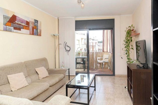 Foto 1 de Pis en venda a Sant Andreu de la Barca de 4 habitacions amb balcó i calefacció