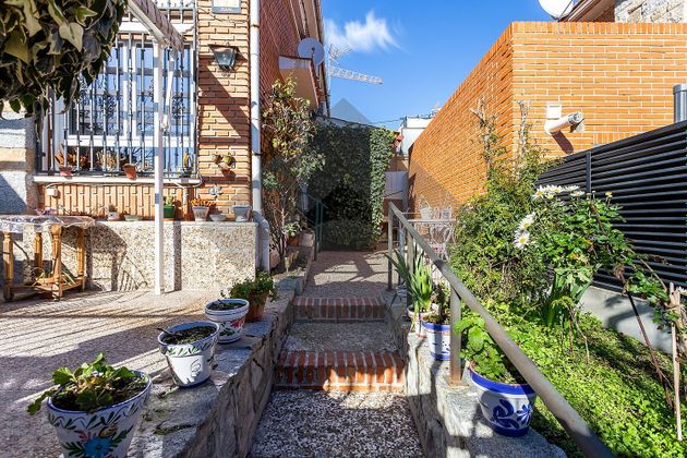 Foto 2 de Casa en venda a Zona Pueblo de 2 habitacions amb terrassa i jardí