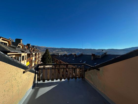 Foto 2 de Àtic en venda a Puigcerdà de 4 habitacions amb terrassa i piscina