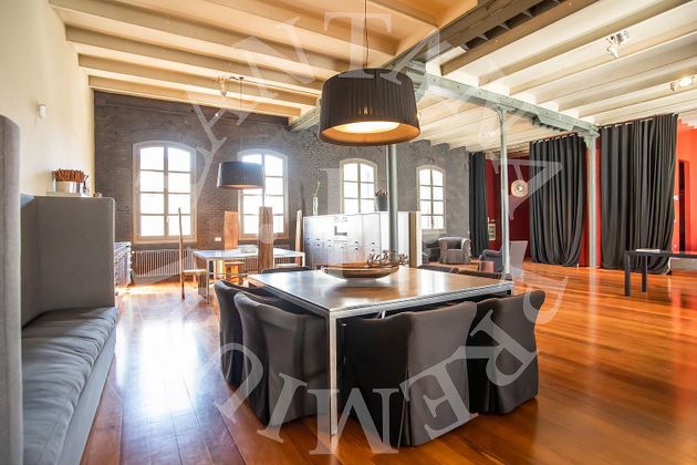 Foto 1 de Àtic en venda a Sant Pere, Santa Caterina i la Ribera de 2 habitacions amb terrassa i mobles