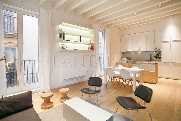 Foto 2 de Venta de piso en Sant Pere, Santa Caterina i la Ribera de 2 habitaciones con piscina y muebles