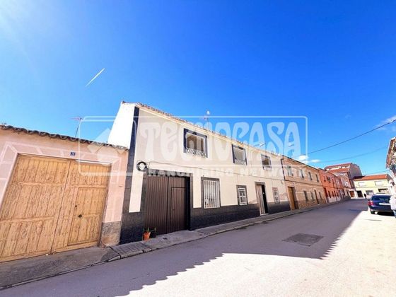Foto 1 de Casa en venta en Madridejos de 3 habitaciones con terraza y garaje