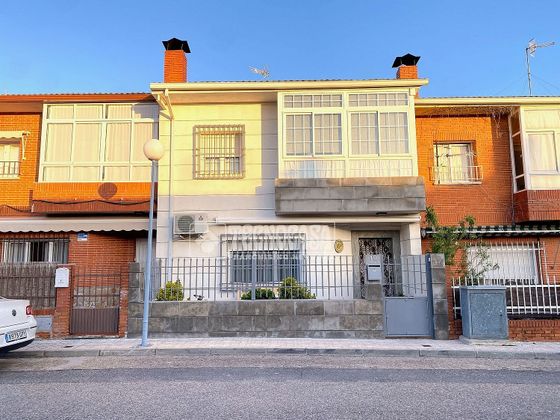 Foto 1 de Casa adossada en venda a Añover de Tajo de 3 habitacions amb terrassa i garatge