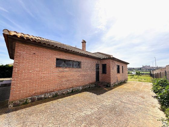 Foto 2 de Xalet en venda a Azucaica - Santa María de Benquerencia de 6 habitacions amb terrassa i piscina