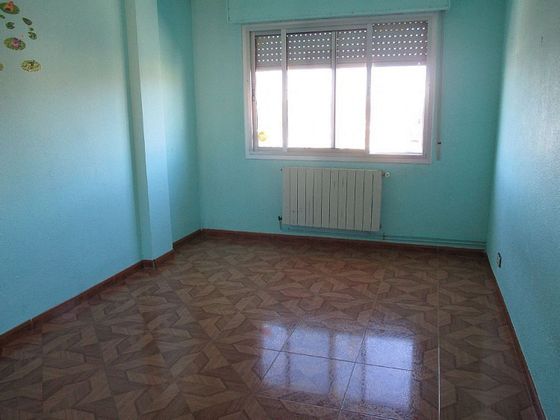 Foto 2 de Venta de piso en Oyón/Oion de 3 habitaciones y 81 m²