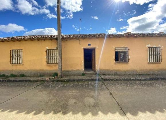 Foto 1 de Casa en venda a Población de Arroyo de 3 habitacions i 171 m²