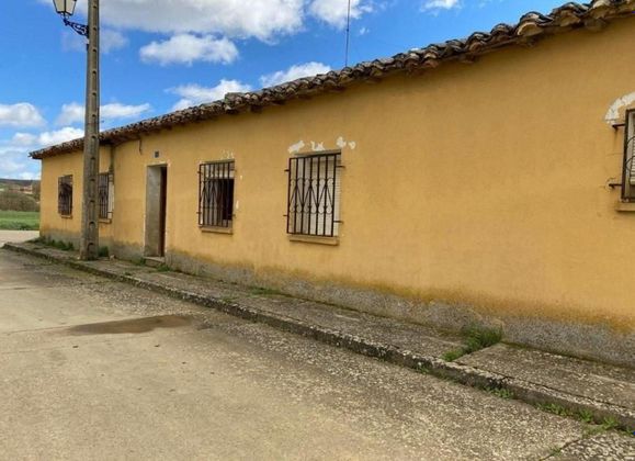 Foto 2 de Casa en venda a Población de Arroyo de 3 habitacions i 171 m²