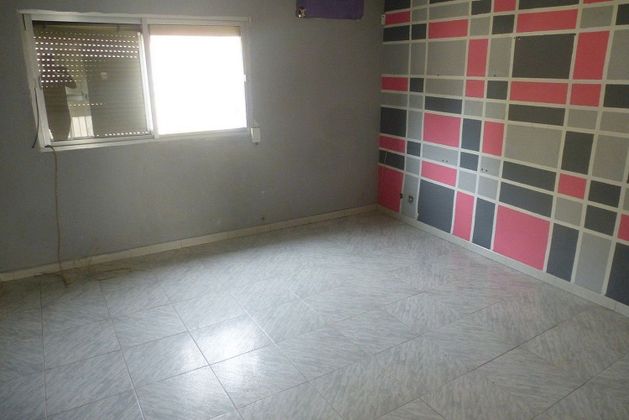 Foto 2 de Venta de piso en Poligono Norte - Villegas - La Fontanilla de 3 habitaciones y 67 m²