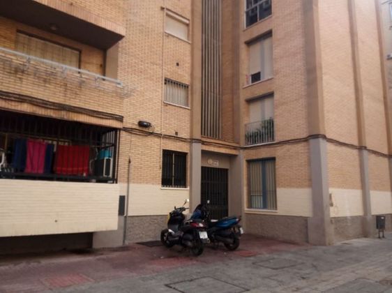 Foto 2 de Piso en venta en El Valle - Universidad de 3 habitaciones con ascensor