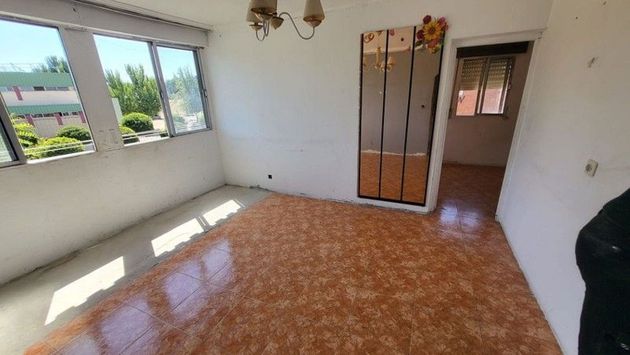Foto 2 de Piso en venta en Delicias de 2 habitaciones con terraza