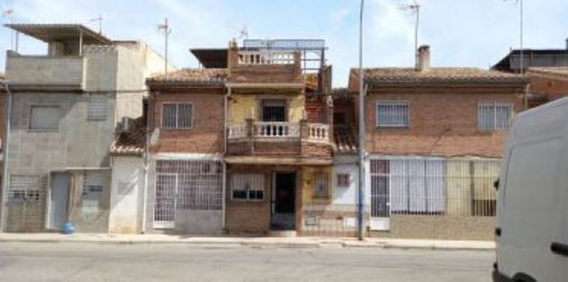 Foto 2 de Piso en venta en Polígono Cartuja – La Paz de 3 habitaciones y 59 m²