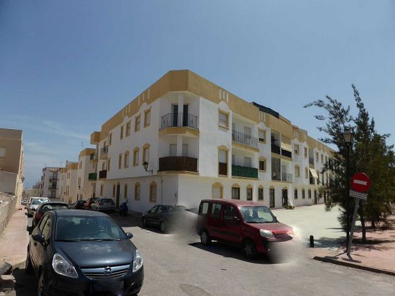 Foto 1 de Pis en venda a Playa de Garrucha de 2 habitacions amb garatge