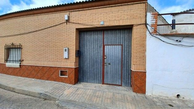 Foto 1 de Casa en venda a Puebla de Almoradiel (La) de 2 habitacions amb ascensor