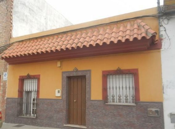 Foto 1 de Venta de casa en Cuervo de Sevilla (El) de 3 habitaciones y 118 m²