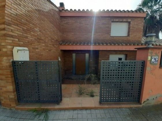 Foto 1 de Casa en venda a Mas Mora - Sant Daniel de 4 habitacions amb piscina i garatge