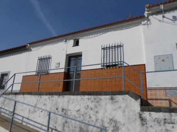 Foto 2 de Casa en venda a Cerro de Andévalo (El) de 3 habitacions i 76 m²