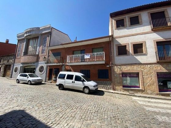 Foto 1 de Casa en venda a Hoyo de Pinares (El) de 4 habitacions amb terrassa