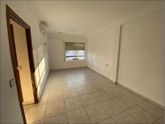 Foto 1 de Venta de piso en Fuensanta- Arcángel de 3 habitaciones con ascensor