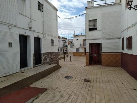 Foto 1 de Venta de casa en Coria del Río de 2 habitaciones con terraza