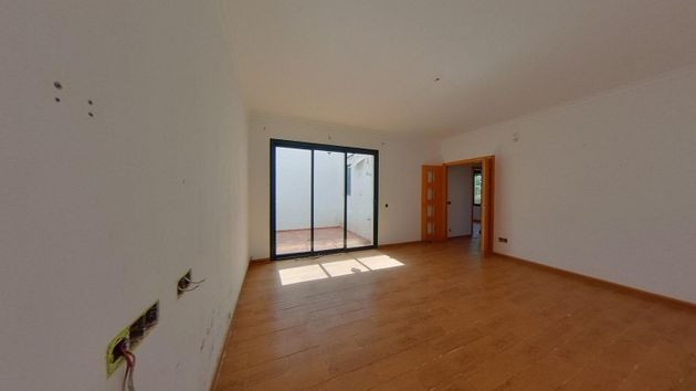 Foto 2 de Casa en venda a Villanueva del Río y Minas de 4 habitacions amb terrassa