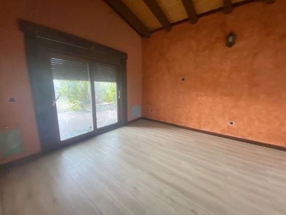 Foto 2 de Venta de casa en Nava del Rey de 3 habitaciones y 189 m²