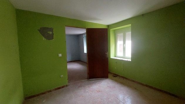 Foto 2 de Casa en venda a Vezdemarbán de 2 habitacions i 236 m²