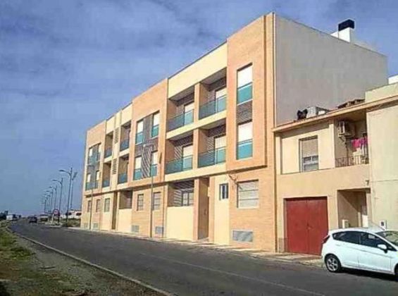 Foto 1 de Piso en venta en Carretera Mojonera – Cortijos de Marín de 3 habitaciones con garaje y ascensor