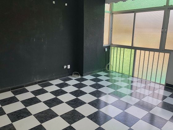 Foto 2 de Pis en venda a La Línea de la Concepción ciudad de 3 habitacions i 98 m²