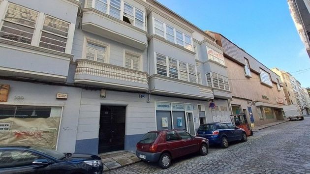 Foto 2 de Pis en venda a Centro - Ferrol de 4 habitacions amb balcó