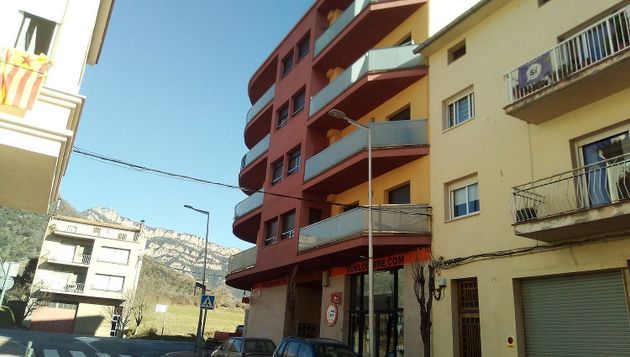 Foto 1 de Pis en venda a Avià de 3 habitacions amb terrassa i balcó