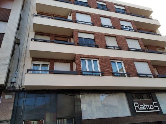 Foto 1 de Piso en venta en Bañeza (La) de 3 habitaciones con terraza