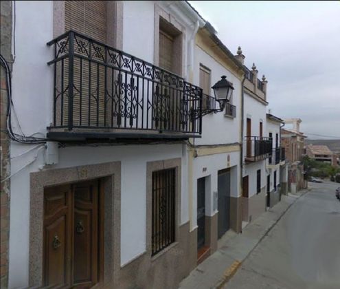 Foto 1 de Casa en venda a Fernán-Núñez de 3 habitacions amb piscina