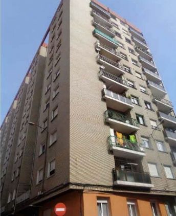 Foto 1 de Venta de piso en Basauri de 3 habitaciones con ascensor